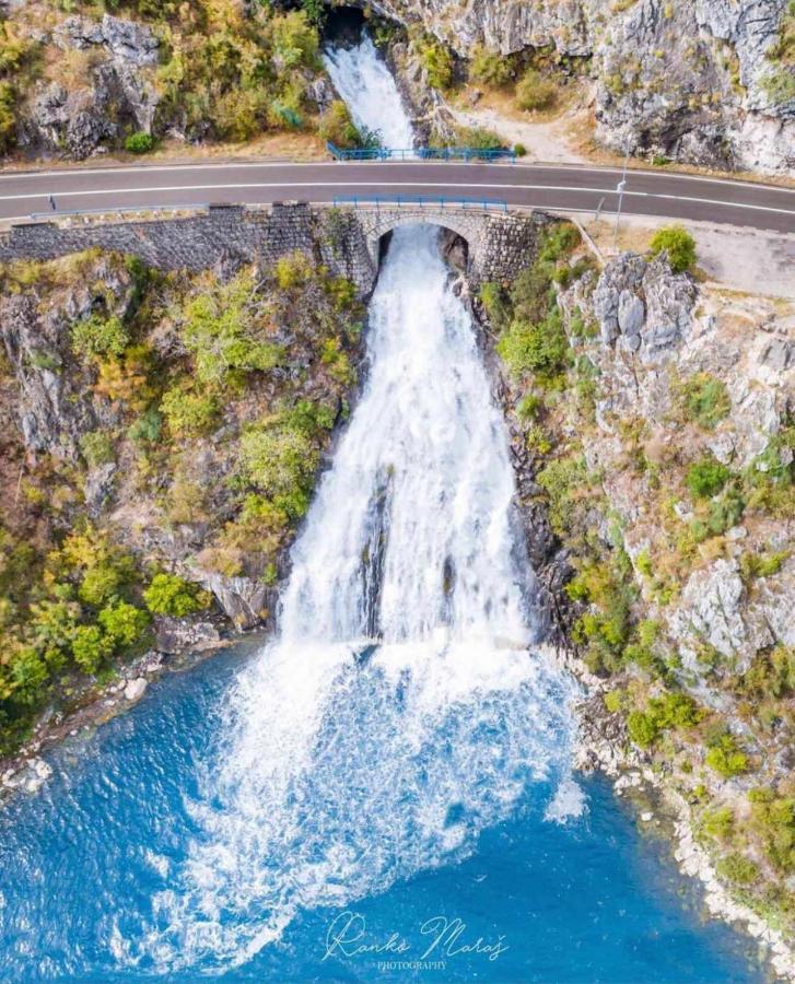 Pavle Apartmani Risan Exteriér fotografie