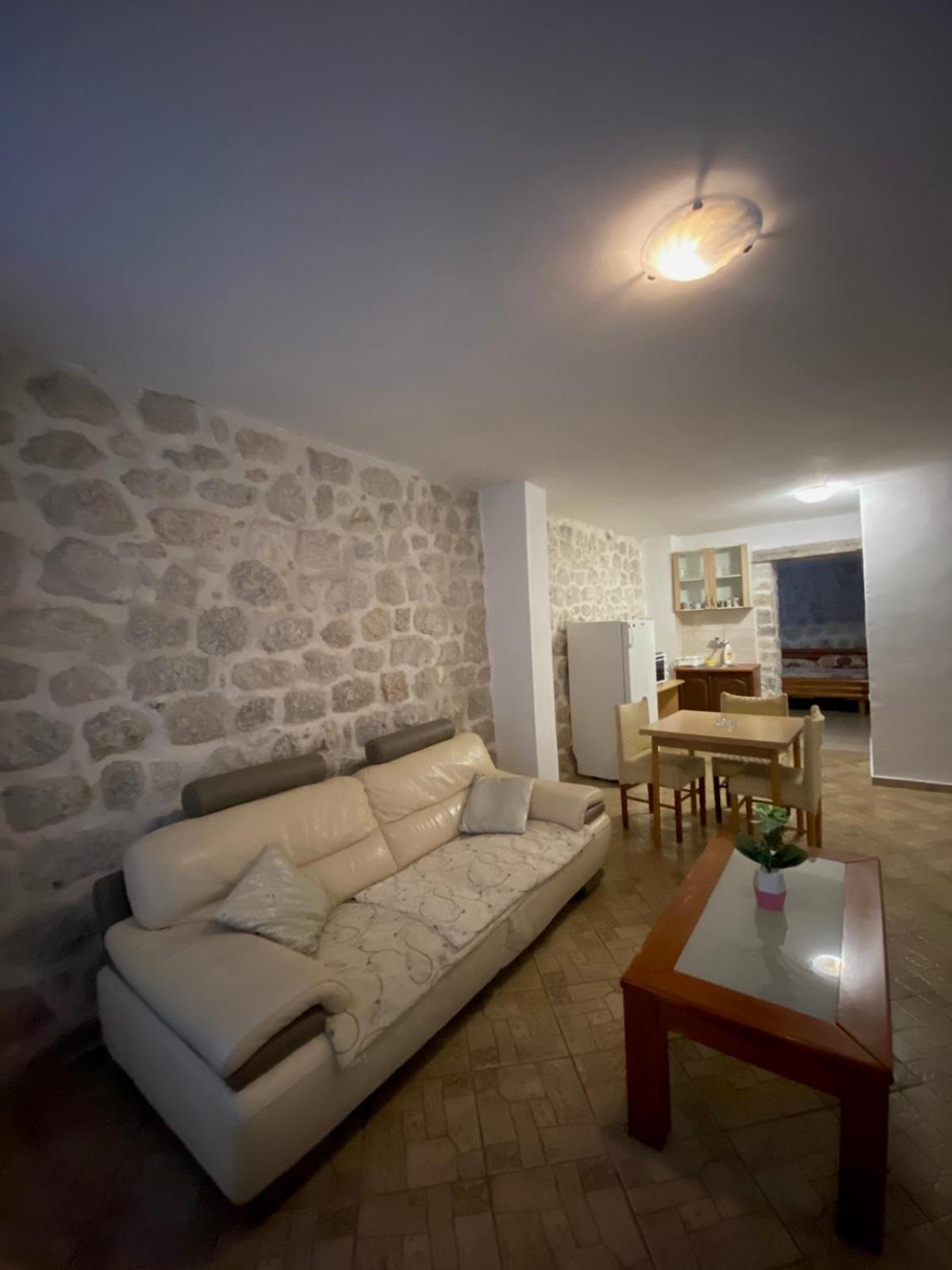 Pavle Apartmani Risan Exteriér fotografie