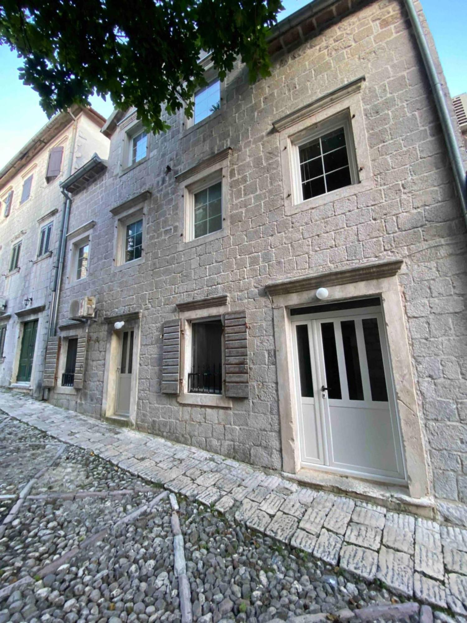 Pavle Apartmani Risan Exteriér fotografie